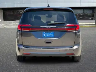 Chrysler Pacifica 2023 Touring L 4dr Mini-Van