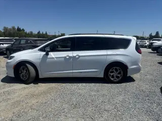 Chrysler Pacifica 2023 Limited 4dr Mini-Van
