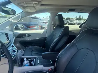 Chrysler Pacifica 2023 Limited 4dr Mini-Van