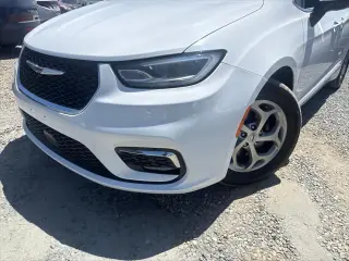 Chrysler Pacifica 2023 Limited 4dr Mini-Van