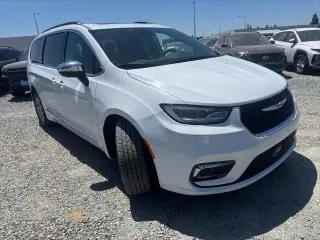 Chrysler Pacifica 2023 Limited 4dr Mini-Van