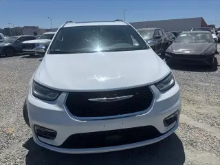Chrysler Pacifica 2023 Limited 4dr Mini-Van