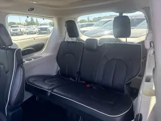 Chrysler Pacifica 2023 Limited 4dr Mini-Van