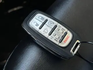 Chrysler Pacifica Plug-In Hybrid 2024 Select 4dr Mini-Van