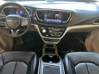 Chrysler Pacifica Plug-In Hybrid 2024 Select 4dr Mini-Van