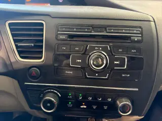 Honda Civic 2015 LX 4dr Sedan CVT