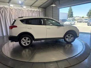 Toyota RAV4 2013 AWD XLE 4dr SUV