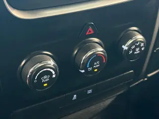 Ram 1500 2017 4x2 Tradesman 2dr Regular Cab 8 ft. LB Pickup