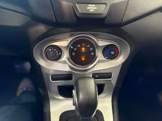 Ford Fiesta 2016 SE 4dr Hatchback