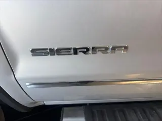GMC Sierra 1500 2016 4x4 SLT 4dr Crew Cab 5.8 ft. SB