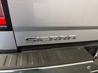 GMC Sierra 1500 2016 4x4 SLT 4dr Crew Cab 5.8 ft. SB