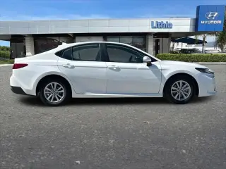Toyota Camry 2025 LE 4dr Sedan