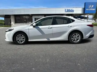 Toyota Camry 2025 LE 4dr Sedan