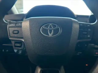 Toyota Camry 2025 LE 4dr Sedan