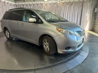 Toyota Sienna 2016 LE 7-Passenger Auto Access Seat 4dr Mini-Van