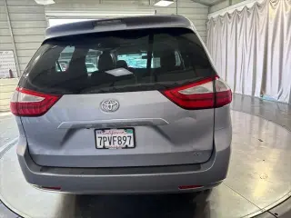 Toyota Sienna 2016 LE 7-Passenger Auto Access Seat 4dr Mini-Van