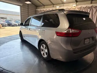 Toyota Sienna 2016 LE 7-Passenger Auto Access Seat 4dr Mini-Van