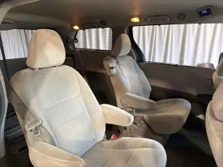 Toyota Sienna 2016 LE 7-Passenger Auto Access Seat 4dr Mini-Van