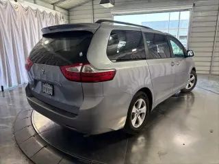 Toyota Sienna 2016 LE 7-Passenger Auto Access Seat 4dr Mini-Van