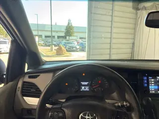 Toyota Sienna 2016 LE 7-Passenger Auto Access Seat 4dr Mini-Van