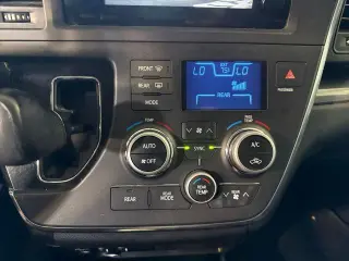Toyota Sienna 2015 SE 8-Passenger 4dr Mini-Van