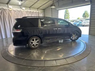 Toyota Sienna 2015 SE 8-Passenger 4dr Mini-Van