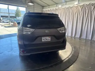 Toyota Sienna 2015 SE 8-Passenger 4dr Mini-Van