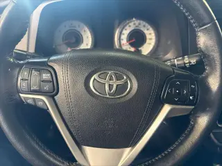 Toyota Sienna 2015 SE 8-Passenger 4dr Mini-Van