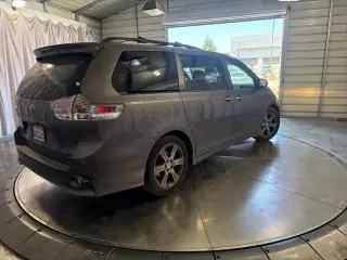 Toyota Sienna 2016 SE 8-Passenger 4dr Mini-Van