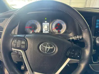Toyota Sienna 2016 SE 8-Passenger 4dr Mini-Van