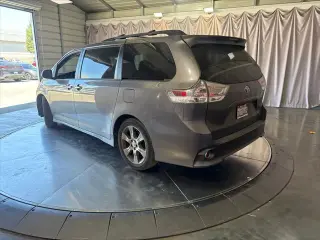 Toyota Sienna 2016 SE 8-Passenger 4dr Mini-Van