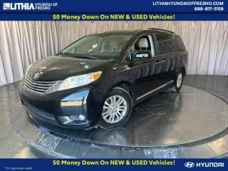 Toyota Sienna 2014 XLE 7-Passenger Auto Access Seat 4dr Mini-Van