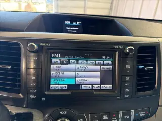 Toyota Sienna 2014 XLE 7-Passenger Auto Access Seat 4dr Mini-Van