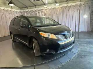 Toyota Sienna 2014 XLE 7-Passenger Auto Access Seat 4dr Mini-Van