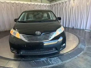 Toyota Sienna 2014 XLE 7-Passenger Auto Access Seat 4dr Mini-Van