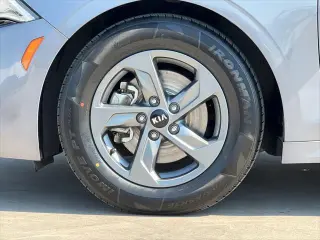 Kia K5 2021 LX 4dr Sedan
