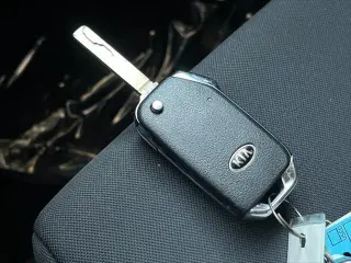 Kia K5 2021 LX 4dr Sedan