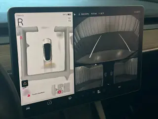 Tesla Model Y 2023 AWD Performance 4dr Crossover