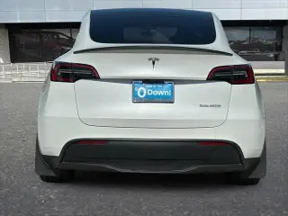 Tesla Model Y 2023 AWD Performance 4dr Crossover