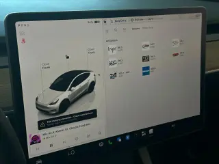 Tesla Model Y 2023 AWD Performance 4dr Crossover