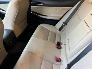 Lexus IS 300 2019 4dr Sedan