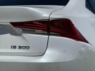 Lexus IS 300 2019 4dr Sedan
