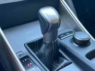 Lexus IS 300 2019 4dr Sedan