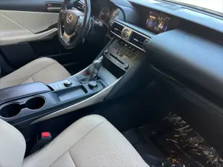 Lexus IS 300 2019 4dr Sedan