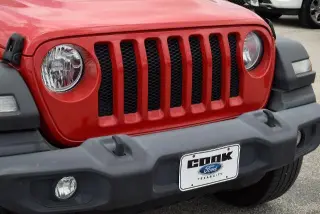 Jeep Wrangler Unlimited 2018 4x4 Sport 4dr SUV (midyear release)