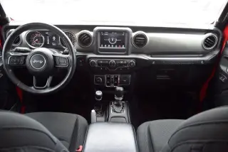 Jeep Wrangler Unlimited 2018 4x4 Sport 4dr SUV (midyear release)