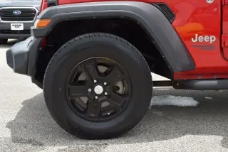Jeep Wrangler Unlimited 2018 4x4 Sport 4dr SUV (midyear release)