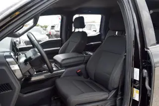 Ford F-150 2023 4x4 Platinum 4dr SuperCrew 5.5 ft. SB