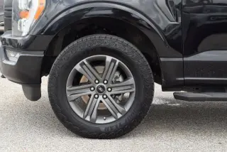 Ford F-150 2023 4x4 Platinum 4dr SuperCrew 5.5 ft. SB
