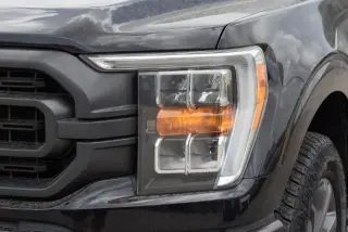 Ford F-150 2023 4x4 Platinum 4dr SuperCrew 5.5 ft. SB